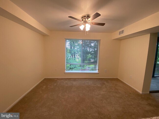 Foto del edificio - 8431 Greenbelt Rd
