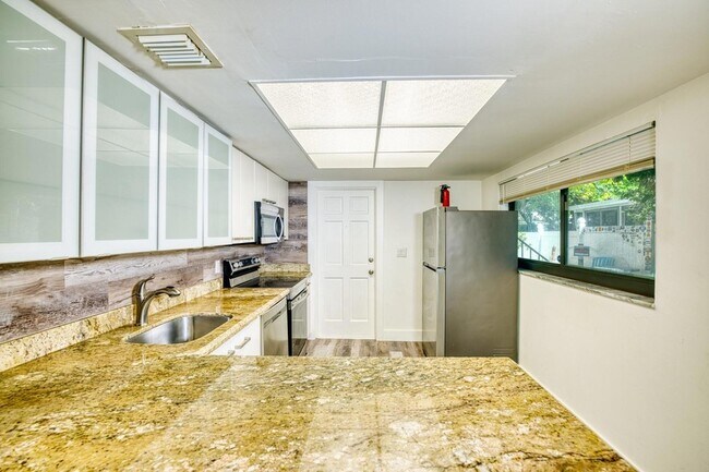 Foto del edificio - 714 SE 19th Ave