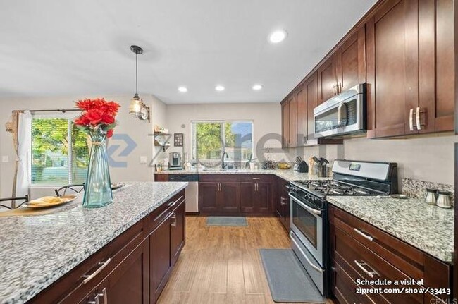 Foto del edificio - 2203 E 11th St