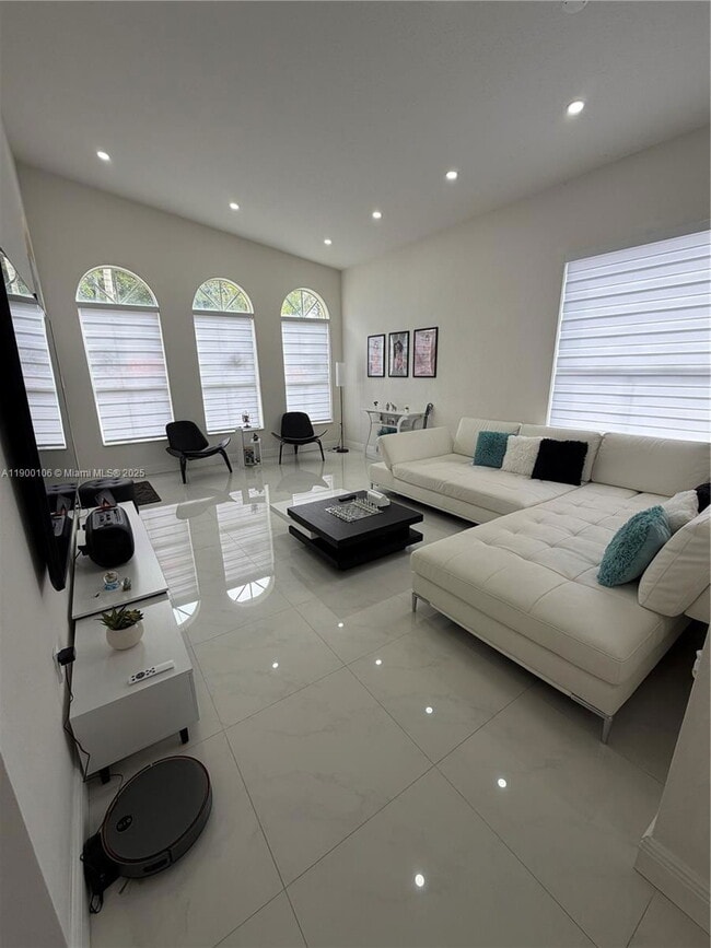 Foto del edificio - 2330 SW 132nd Wy