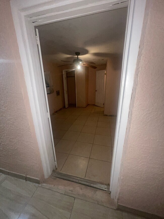 Foto del edificio - 612 SW 4th St
