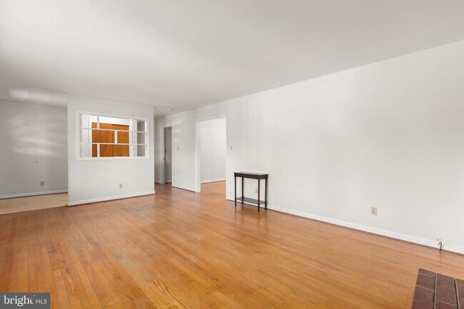 Foto del edificio - 125 Hillcrest Dr