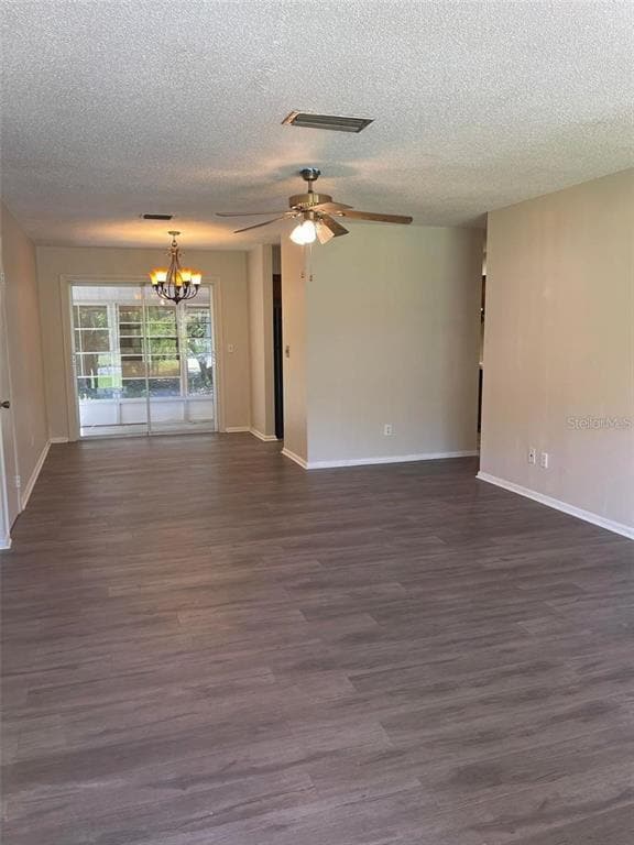 Foto del edificio - 4430 NE Jacksonville Rd