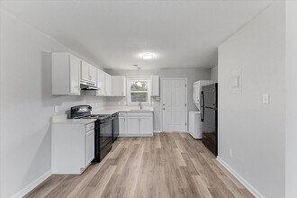 Building Photo - 412 Homestead Dr