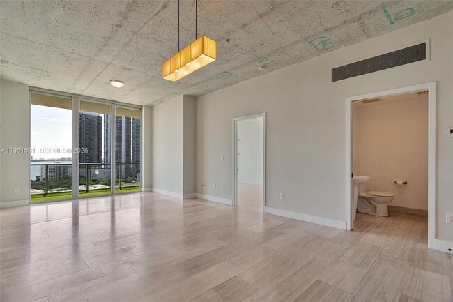 Foto del edificio - 3470 E Coast Ave