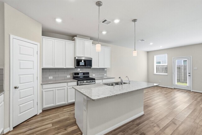 Foto del edificio - 1516 Lakeline Oak Dr