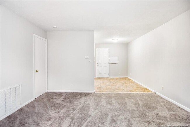 Building Photo - 828 Pilot Ave