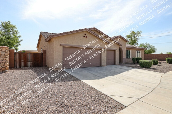 Building Photo - 5907 S 56th Dr