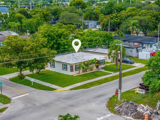 Foto del edificio - 6044 Funston St