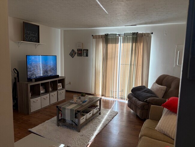 Foto del edificio - 8 S Trace Rd