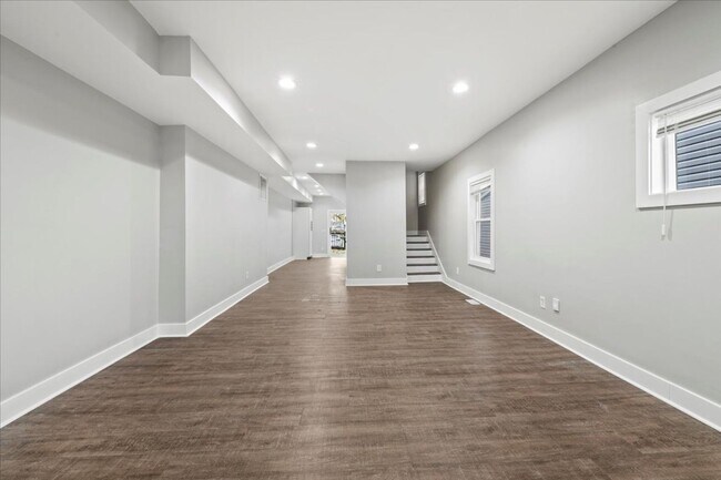 Building Photo - 203-203 N Gray St