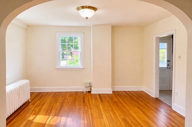 Foto del edificio - 119 W Maple Ave