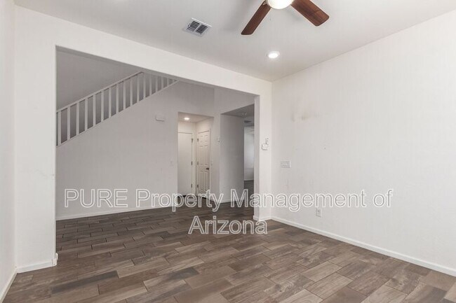 Foto del edificio - 3041 E Desert Broom Pl