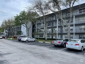 Building Photo - 300 SW 134th Way