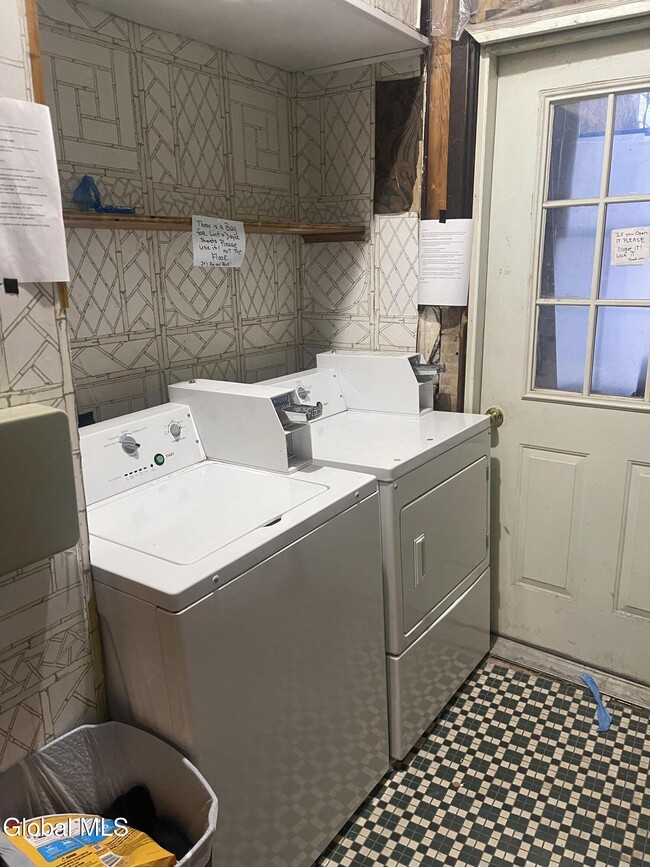 Building Photo - 2156 5th Ave