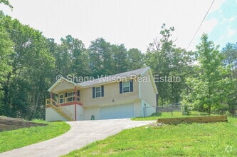 Building Photo - 530 Mount View Dr