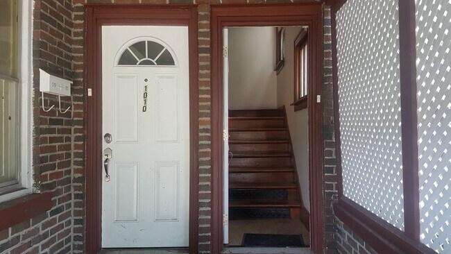 Photo du bâtiment - 1012 Bruce Av