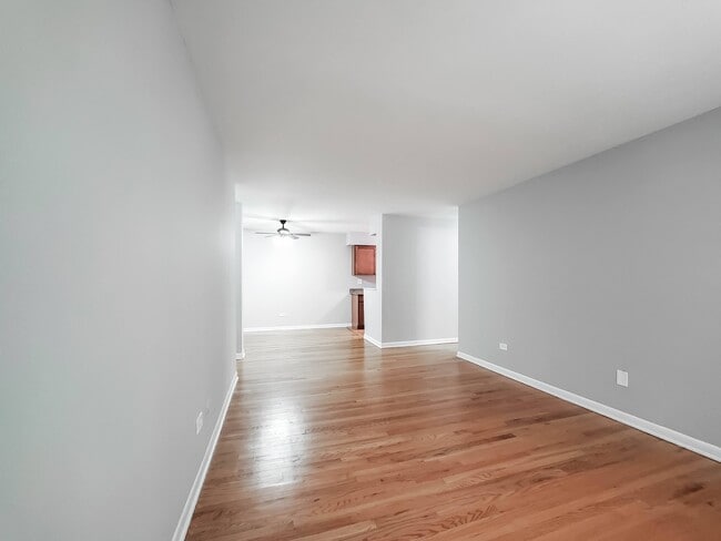 Photo - Sheridan Shores Apartments