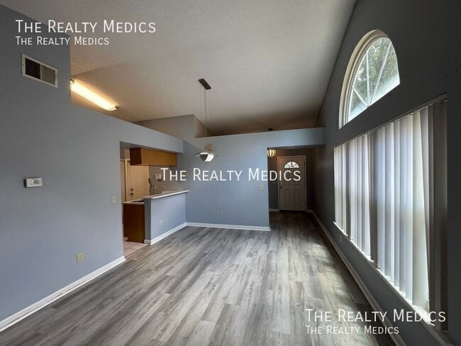 Foto del edificio - 3117 Bridgeford Dr