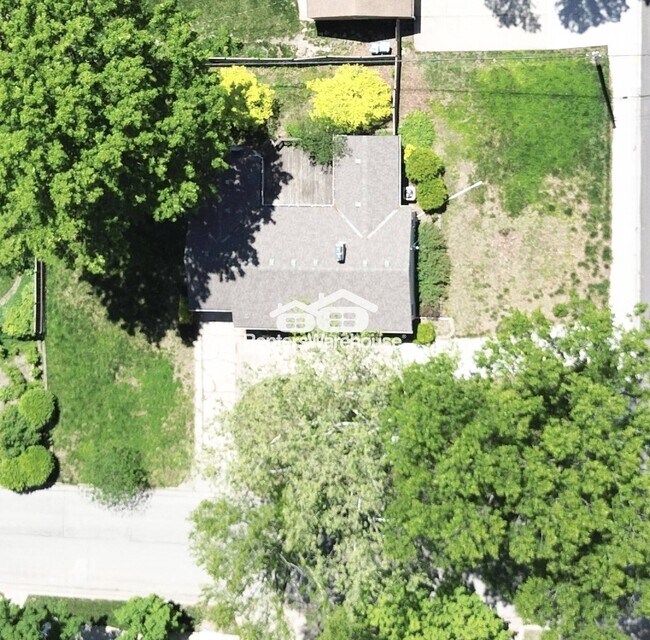 Foto del edificio - 5317 W 73rd St