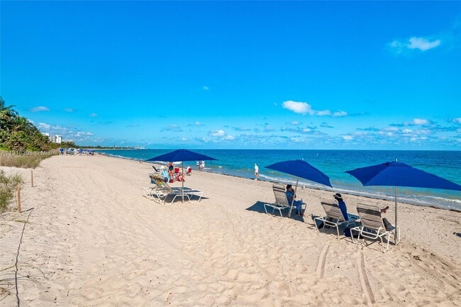 Building Photo - 609 Ocean Dr