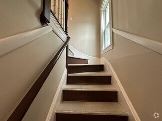 Building Photo - 13 Withington St