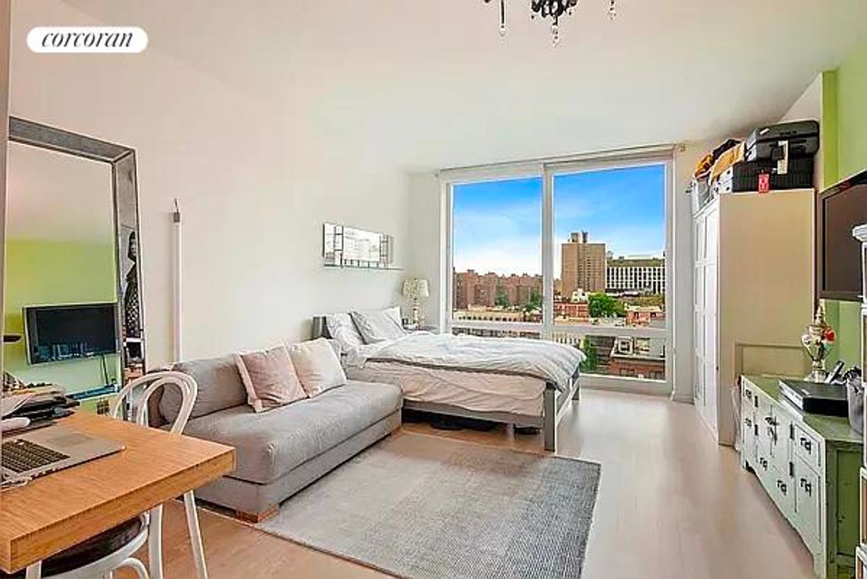 Foto principal - 340 E 23rd St