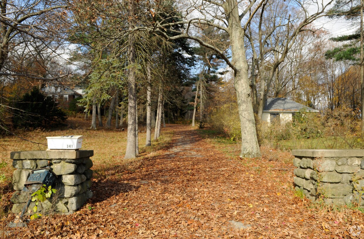 341 Marrett Rd, Lexington, MA 02421 Apartments in Lexington, MA