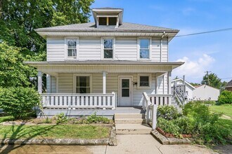Building Photo - 1-67-62 W 4th St