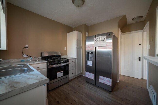 Building Photo - 3725 W 133rd St