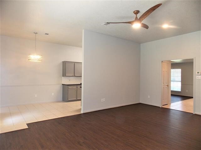Foto del edificio - 7965 Pecan Dr