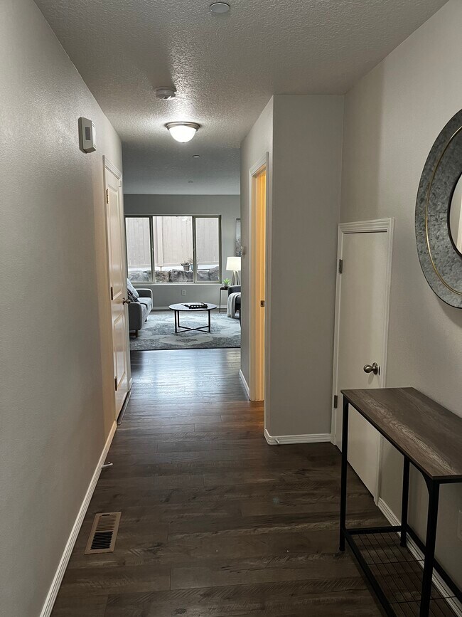 Foto del edificio - 3301 NW 47th Dr