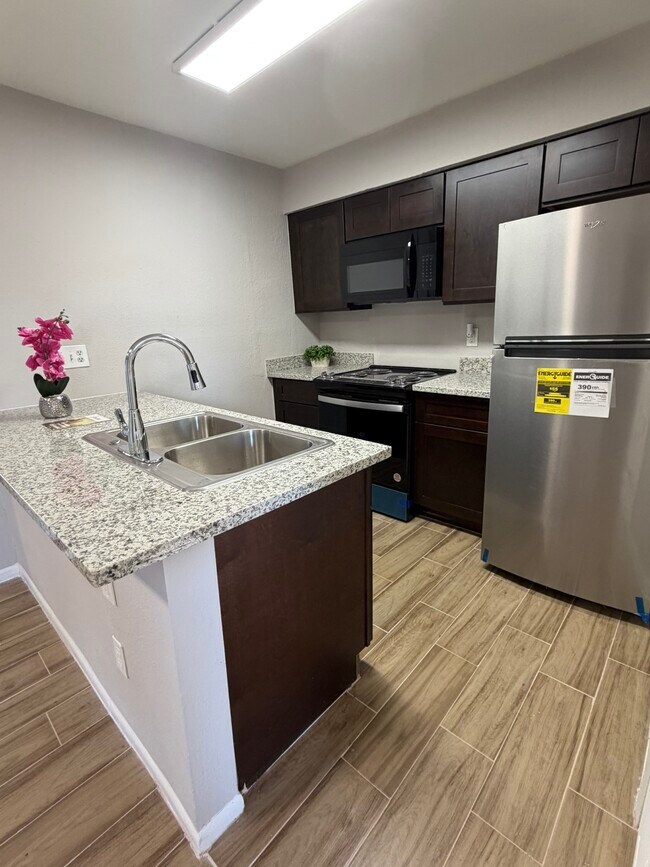 Foto del edificio - 10001 Westpark Dr