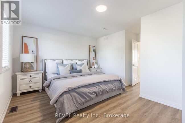 Photo du bâtiment - 35 Southworth St N