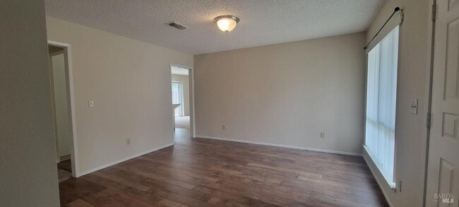 Building Photo - 308 Dale Ct