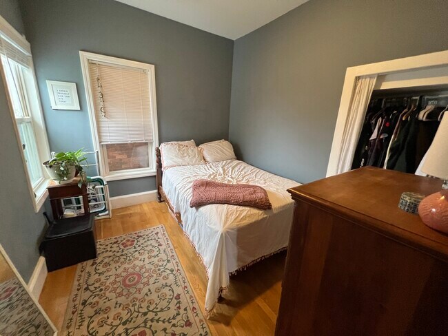 Foto del edificio - 117 Buttonwood St