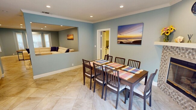 Building Photo - Great LOCATION | Close to Orange Ave & Beach