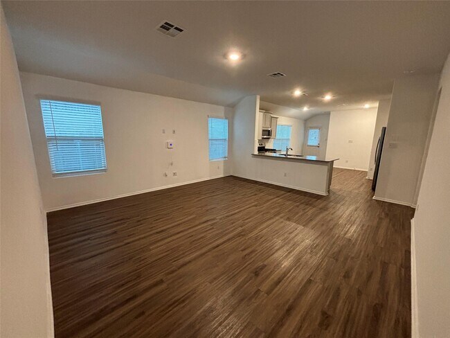 Building Photo - 508 Milliner Loop