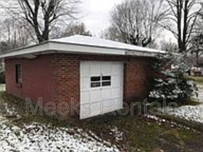 Building Photo - 3415 Teays Valley Road