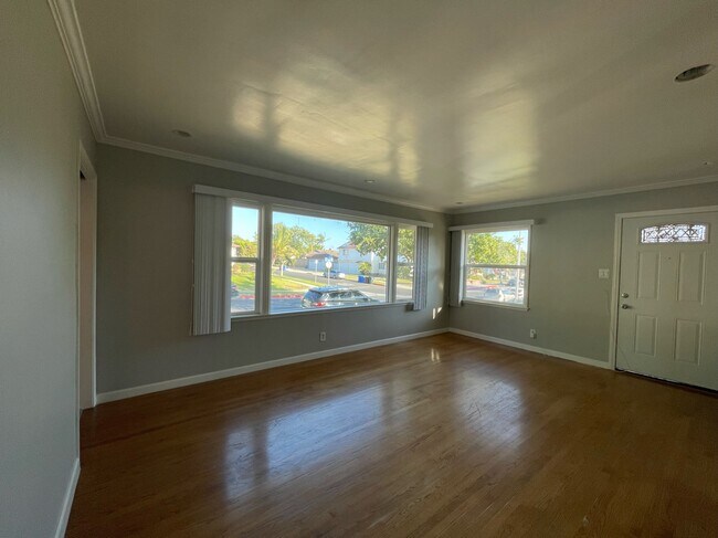 Building Photo - 5957 La Tijera Blvd