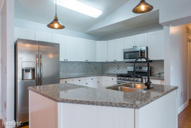 Building Photo - 2 br, 2 bath Condo - 8013 Cranes Crossing Dr