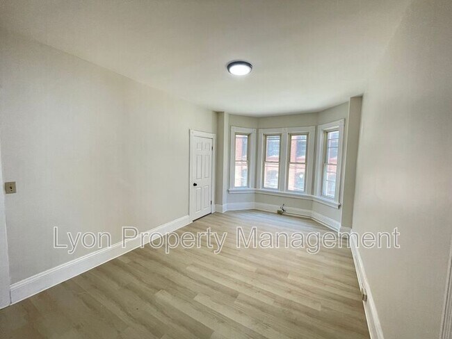 Foto del edificio - 37 Mechanic Ave