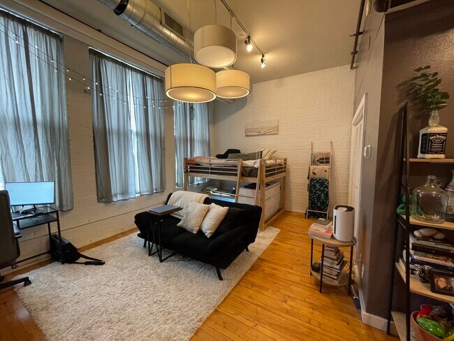 Foto del edificio - 523 Jackson St