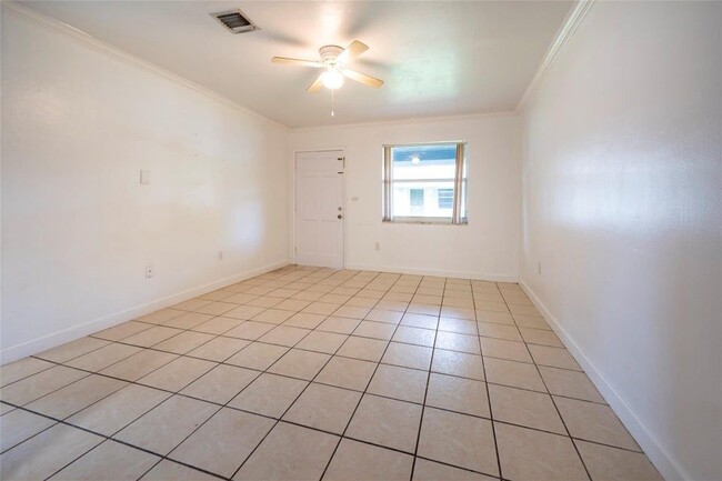 Building Photo - 6170 Southwest 43rd Street, 1 2
