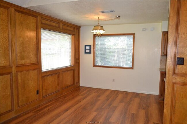 Building Photo - 7801 Shiloh Ct