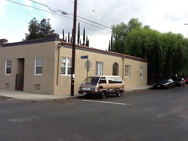 Foto del edificio - 8456 Fenwick St