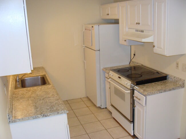 Building Photo - 998 W Beaver Creek Blvd