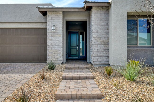 Building Photo - Summerlin West