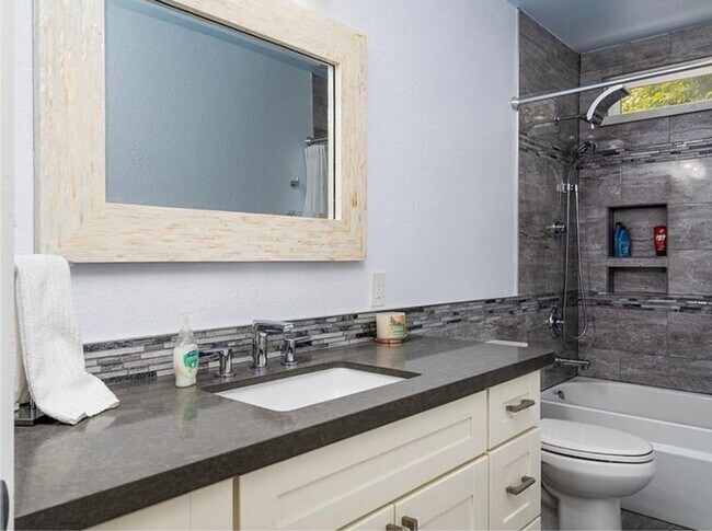 Foto del edificio - 2984 Yarwood Way