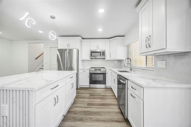 Foto del edificio - 11728 Raintree Dr